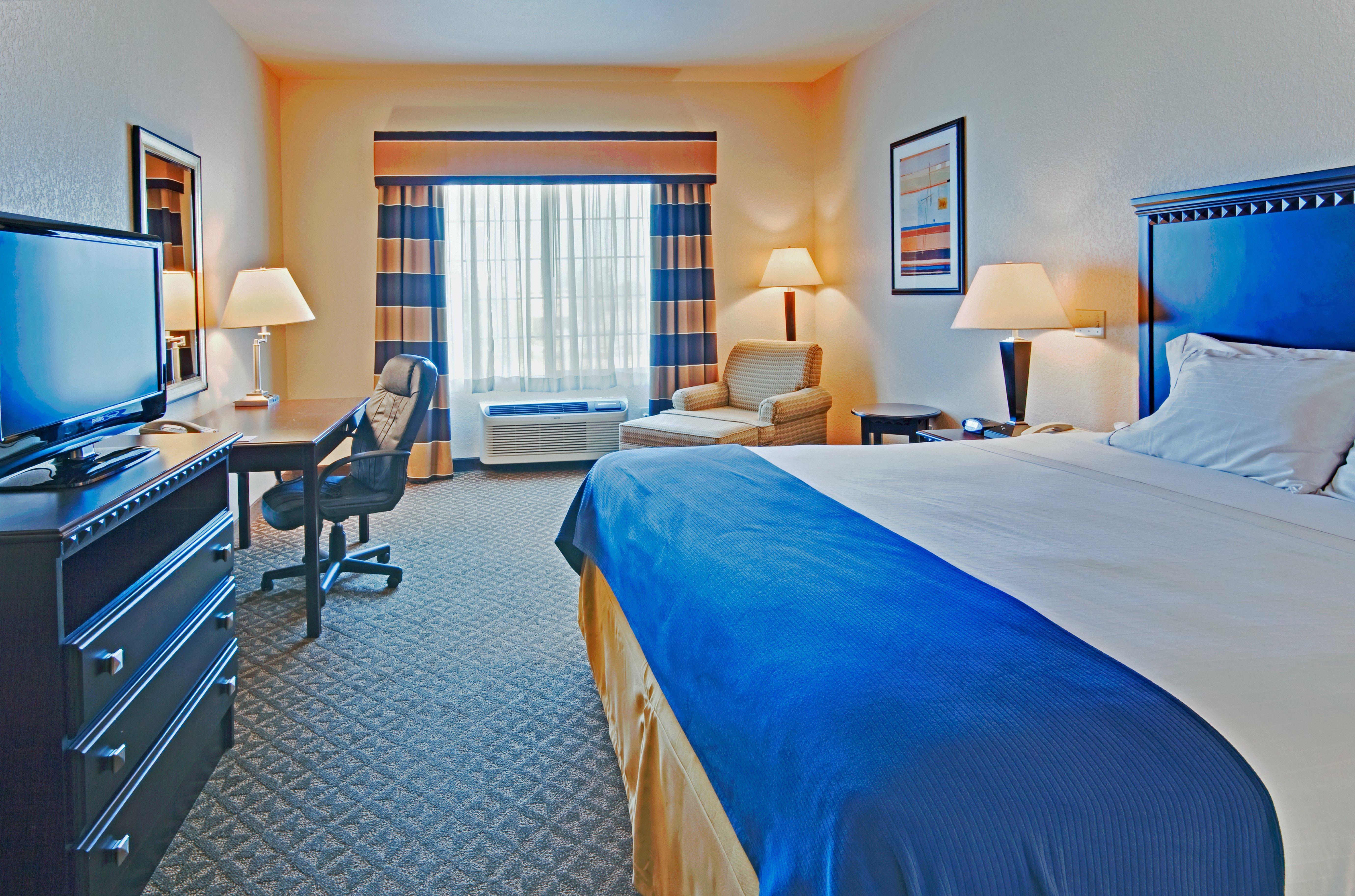 Holiday Inn Express Delano Highway 99, An Ihg Hotel Room photo